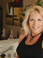 mature pussies